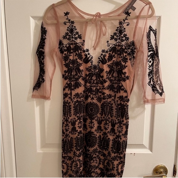 NWOT - For Love and Lemons 🍋 🖤 Black Mesh Illusion Detailed Dress - Picture 5 of 7